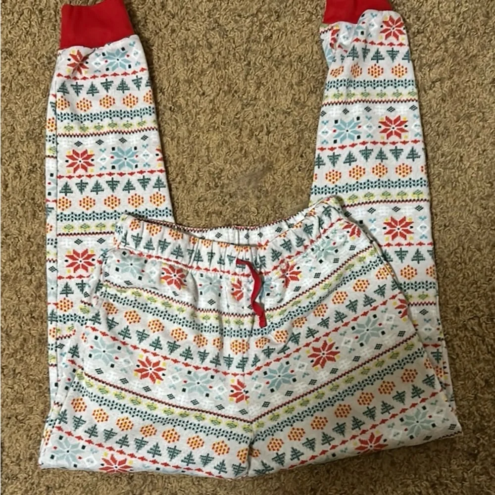 Colorful Winter Pattern Pajama Set - Picture 2 of 4